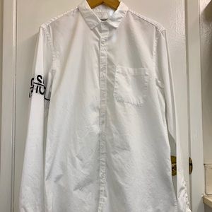 ZARA man white poplin with arm band lettering